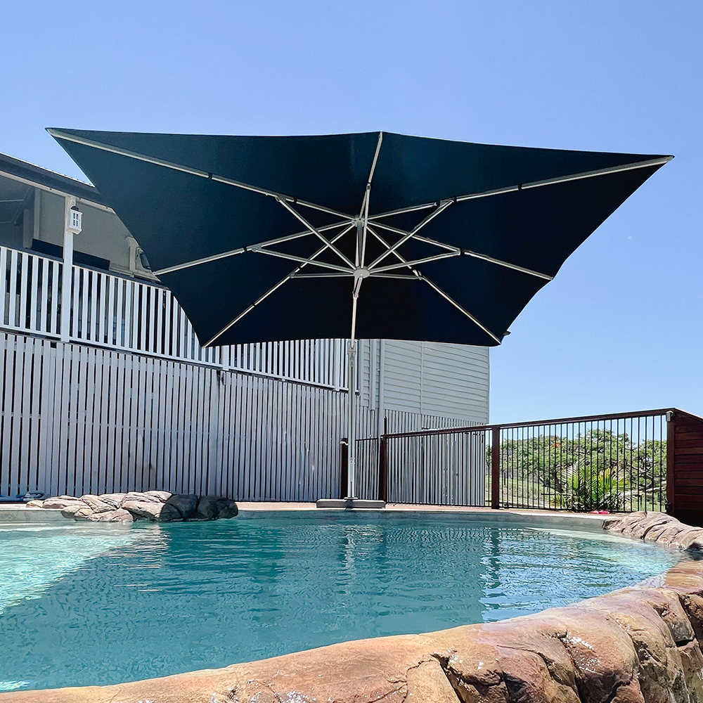 4m x 4m Granada 120 Cantilever Square | Umbrellas